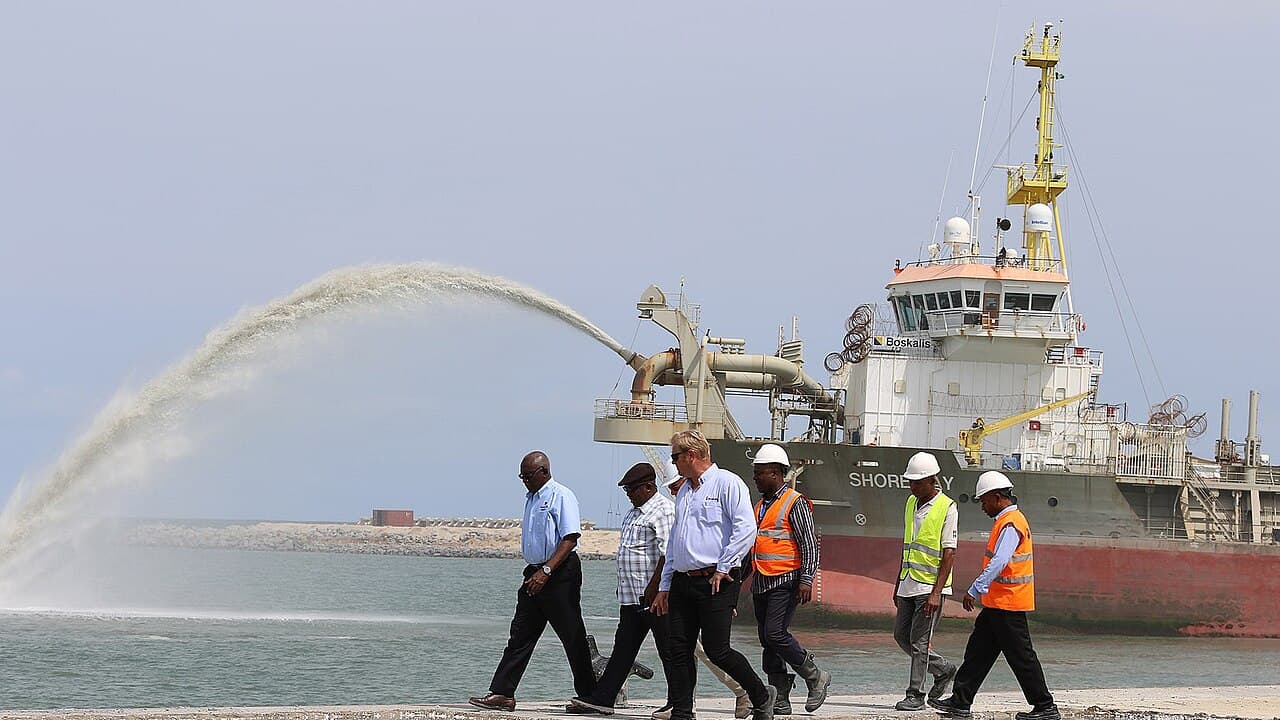 La raffinerie Dangote fait chuter les revenus pétroliers de la NNPC de 78 % en 2025