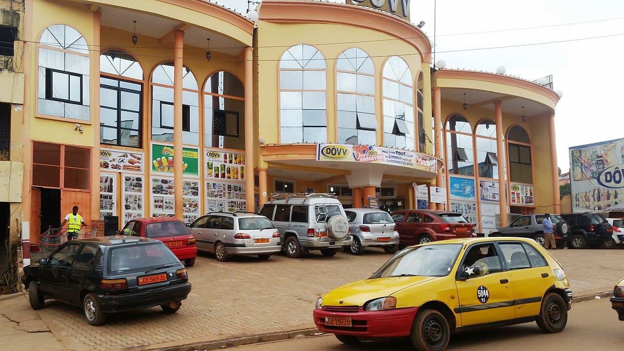 Cameroun : des milliers de taxis mis en fourrière pour non-conformité à Yaoundé