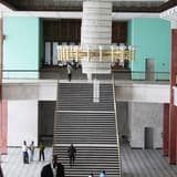 Vue intérieure de l'hémicycle du Palais du Peuple à Kinshasa, siège du Parlement congolais.