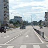Le boulevard du 30 Juin a Kinshasa, artere principale de la capitale congolaise, avec ses voies de circulation et ses immeubles.