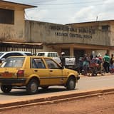 Champagne chez les VIP, cadavres au « Kosovo » : les deux visages de la prison de Yaoundé