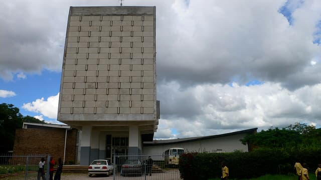 Raphaël Katebe Katoto, émissaire de Tshisekedi dans le Haut-Katanga, mène des consultations