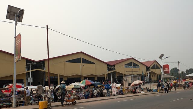 La CADECO verse les salaires des fonctionnaires à Inongo, Tshikapa, Walikale et Mweka