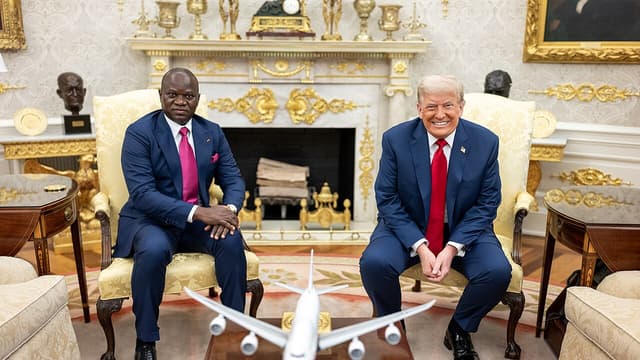 Gabon : autour de Brice Clotaire Oligui Nguema, le bal des conseillers
