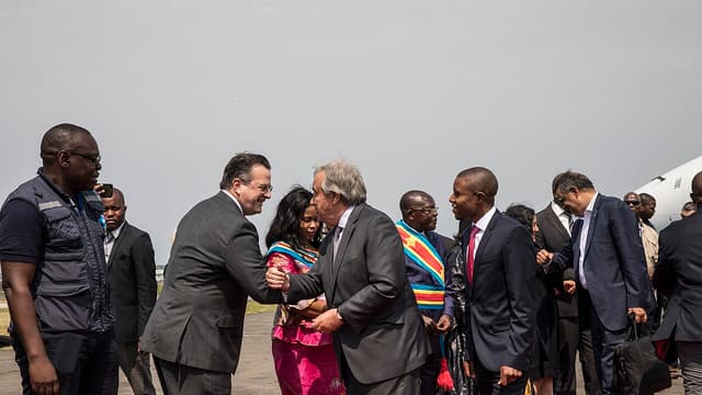 Les entreprises minières chinoises donnent un million USD pour la riposte contre Ebola en RDC
