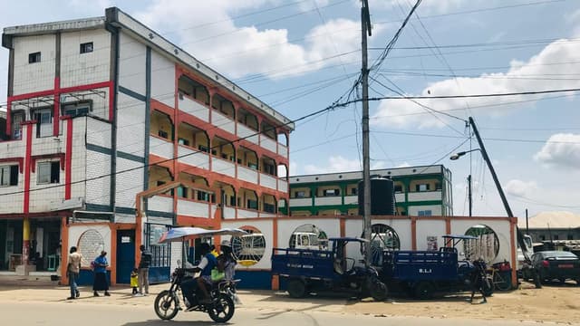 Cameroun: la mort d'une collégienne dans son établissement suscite l'émoi