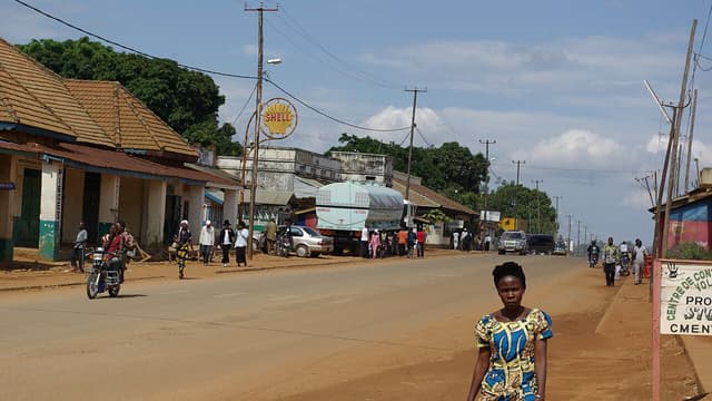 Beni : plus de 500 mètres de la rue Ziaka asphaltés dans le quartier Malepe