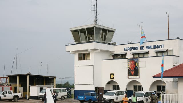 Vente de pain en porte-à-porte à Mbuji-Mayi : essor et inquiétudes sanitaires