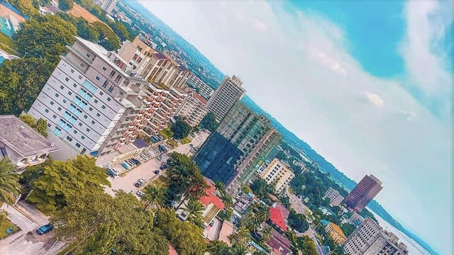 Kinshasa : quatre plans en cinquante ans et 88 % de rues en terre