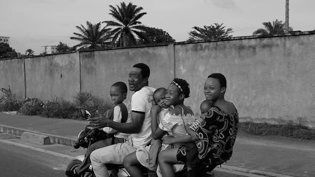 Grève des chauffeurs à Kinshasa Mopila Asbl dénonce des pressions sur des associations