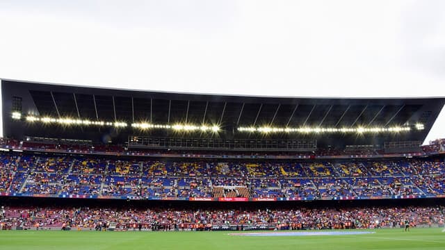 Camp Nou : six buts pour l'inauguration officielle en Liga face à Jaén en 1957