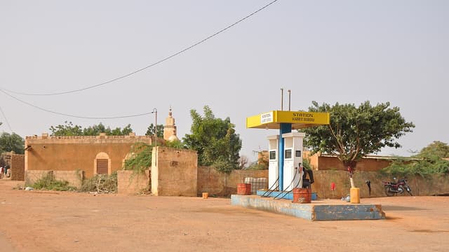 Pénurie d'essence à Niamey : files d'attente et rationnement dans la capitale nigérienne