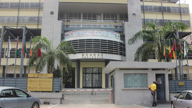 De Casablanca à Abidjan, comment les deux places boursières séduisent les investisseurs étrangers