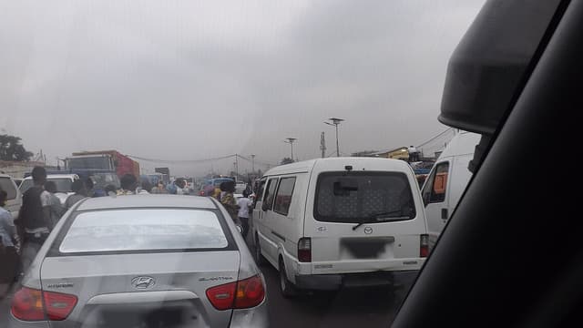 Kinshasa : flou autour de la taxe de stationnement et embouteillages, les chauffeurs annoncent une grève de deux jours à dater de ce lundi