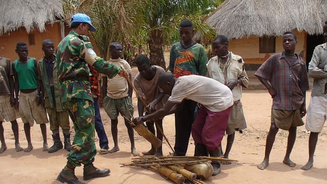 Haut-Katanga : les FARDC saisissent un arsenal dans des campements Maï-Maï