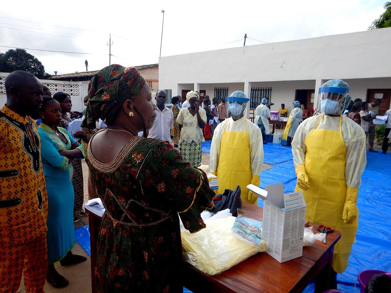 Personnel de santé en équipement de protection