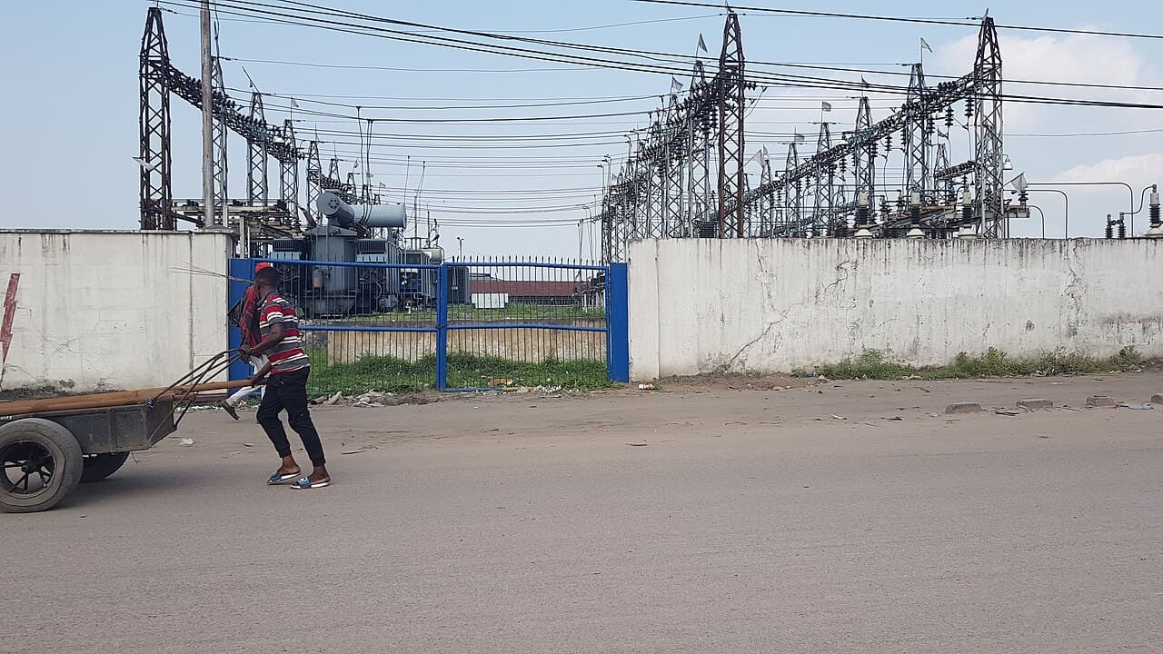 Kinshasa : l'Hôtel de ville et la SNEL signent un protocole pour l'éclairage public
