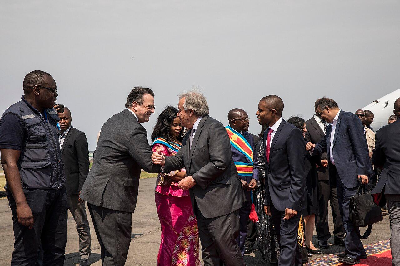 Les entreprises minières chinoises donnent un million USD pour la riposte contre Ebola en RDC