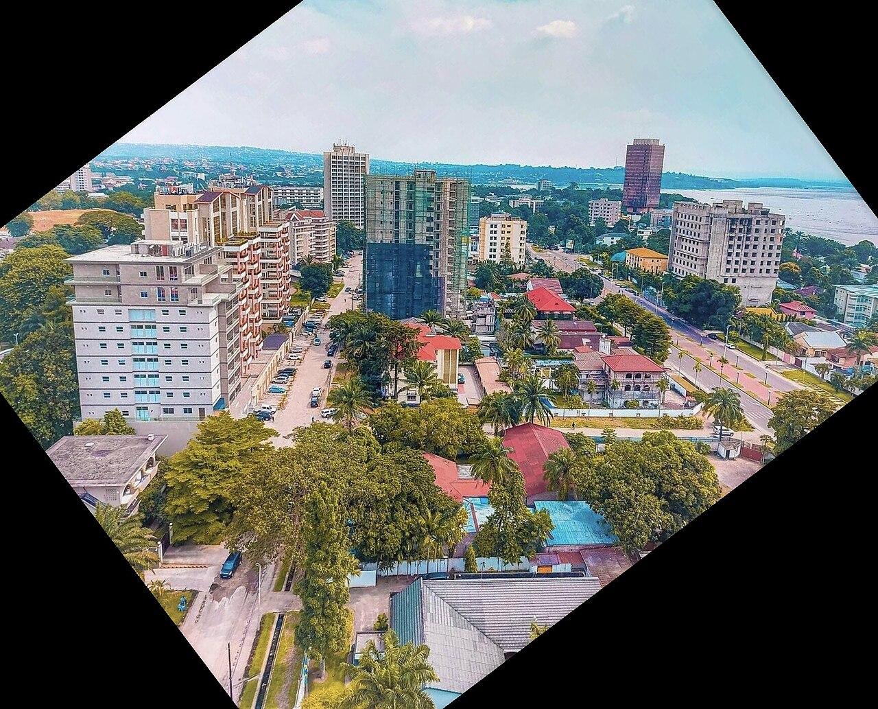 L'expansion immobilière réduit les espaces verts à Kinshasa, alerte un expert