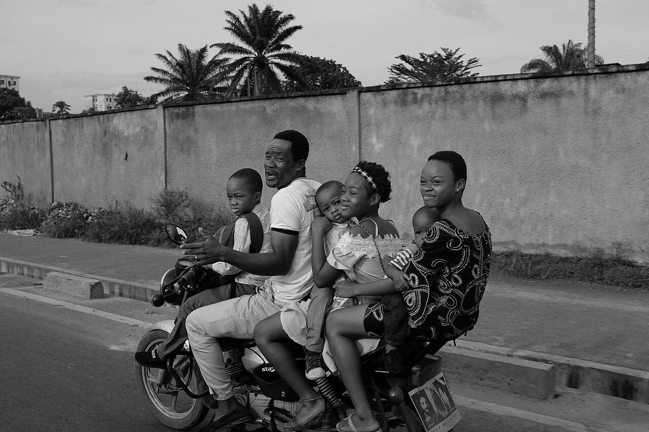 Grève des chauffeurs à Kinshasa Mopila Asbl dénonce des pressions sur des associations
