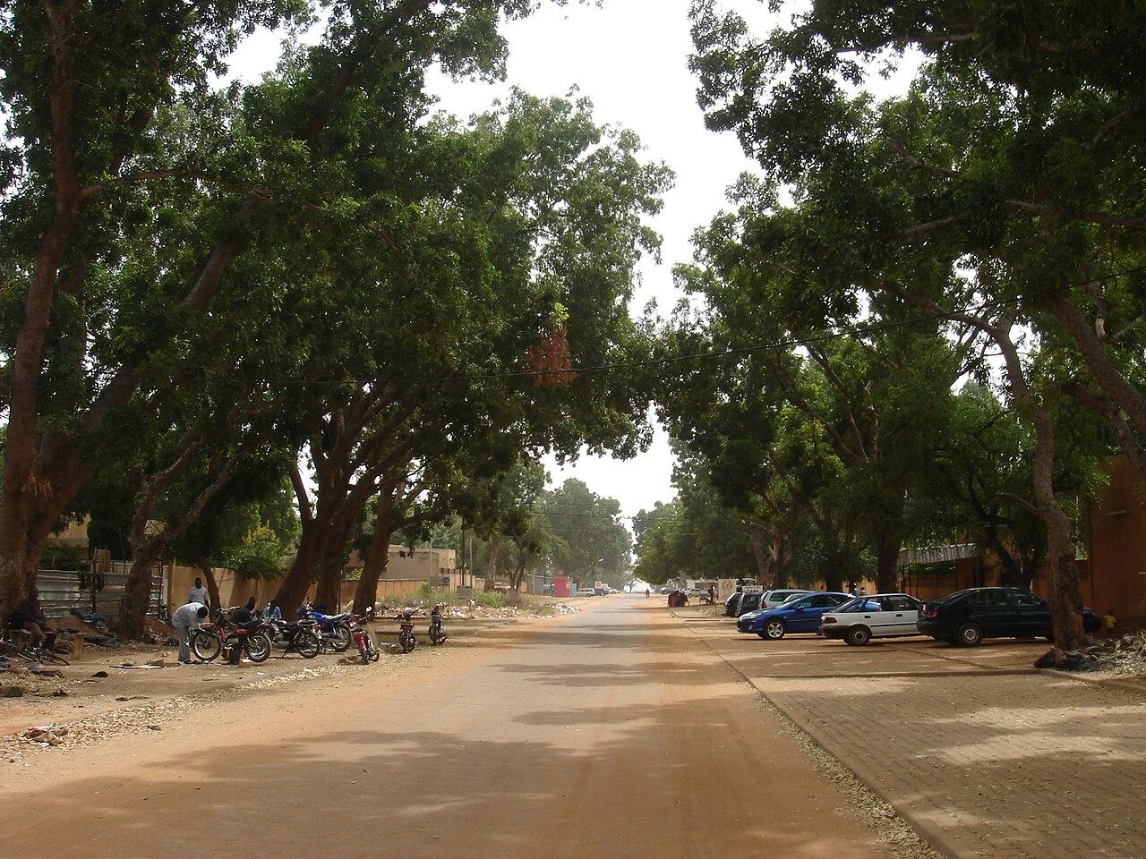 Hôtellerie au Sahel : adaptation face à la crise sécuritaire et au recul de l'aide