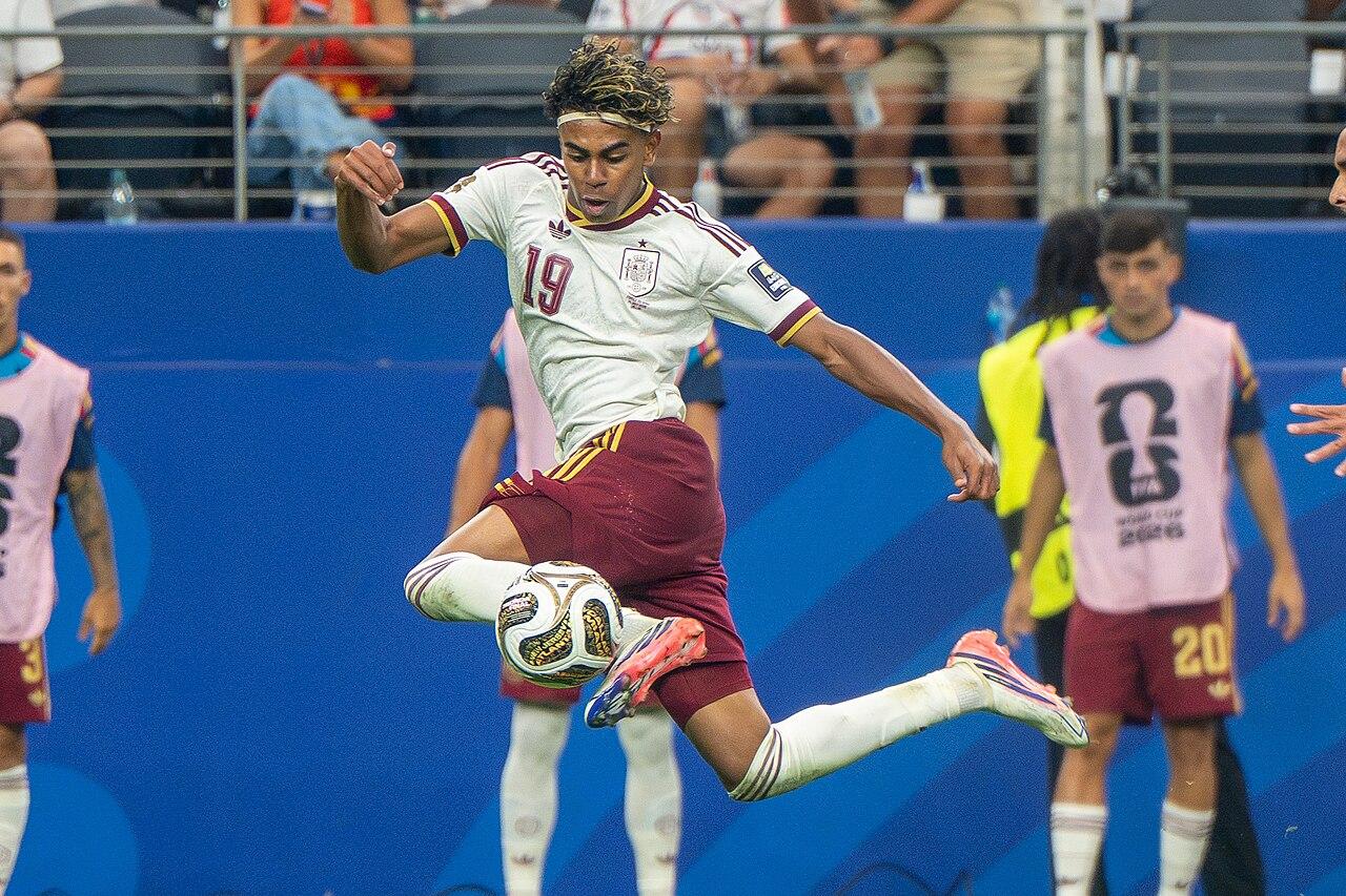 Lamine Yamal décrypte sa rabona et assume l'ambition du triplé avec le Barça à Istanbul