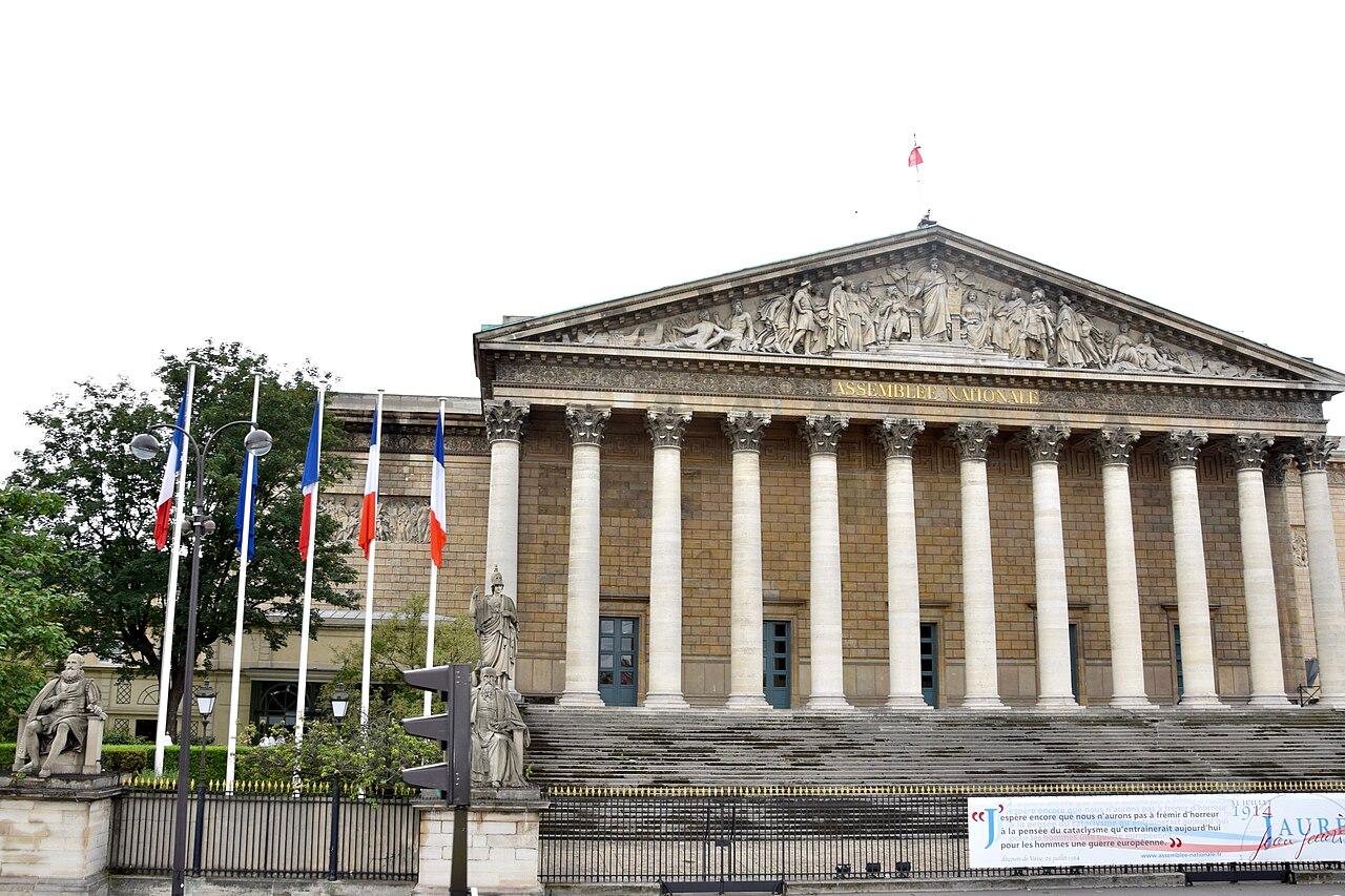 Assemblée nationale : un député propose une TVA à 1 % sur les produits de première nécessité pour 2027