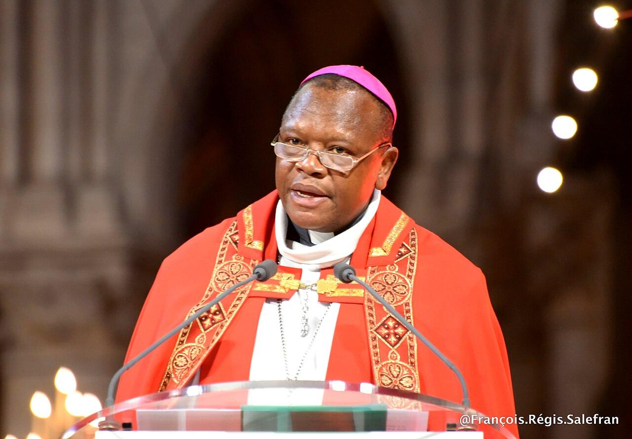 Le cardinal Ambongo dénonce le blocage du dialogue national et les lignes rouges de Tshisekedi