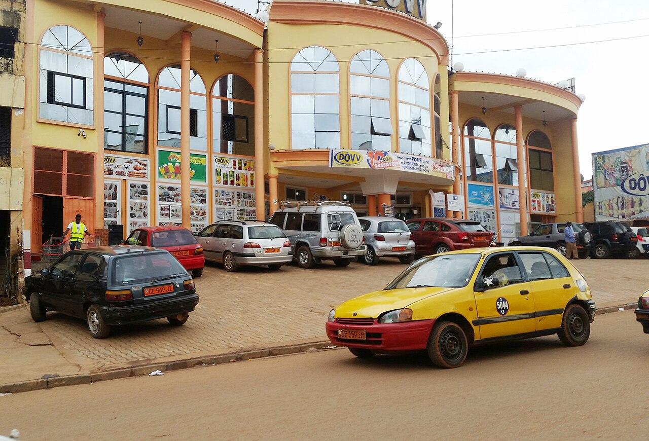 Cameroun : des milliers de taxis mis en fourrière pour non-conformité à Yaoundé